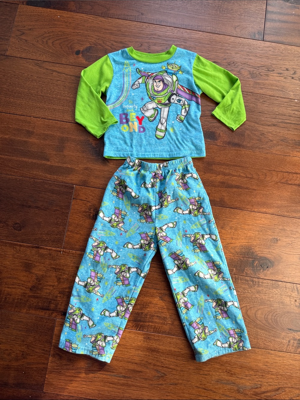 Toy Story 4 pajamas 4T Buzz Lightyear